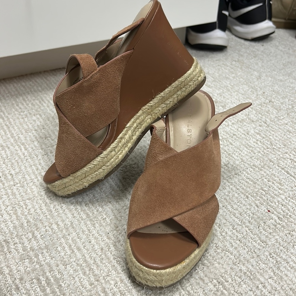 Tan/cognac size 6 Halston Wedges